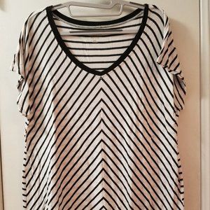 Ana V neck striped knit top